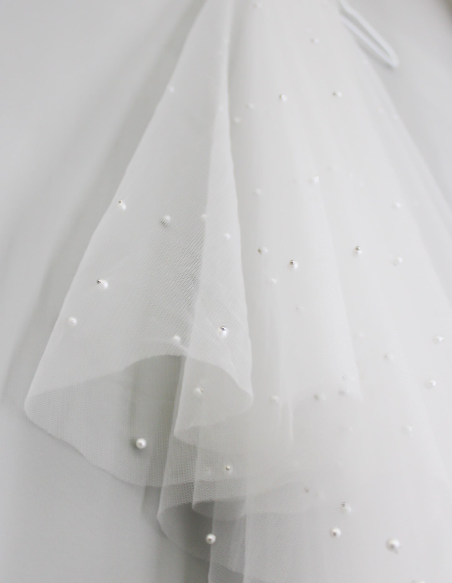 Classic Pearl off white Veil