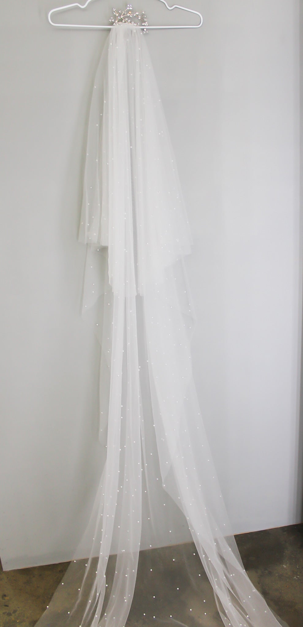 Classic Pearl off white Veil