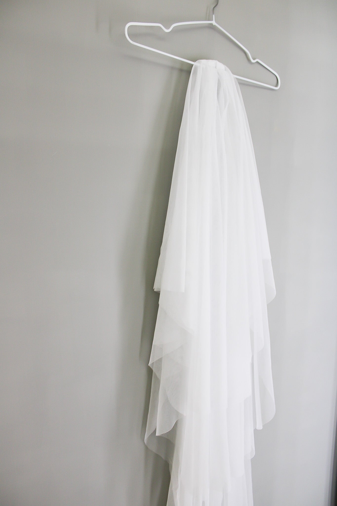 Classic Plain White 3 Tier Veil