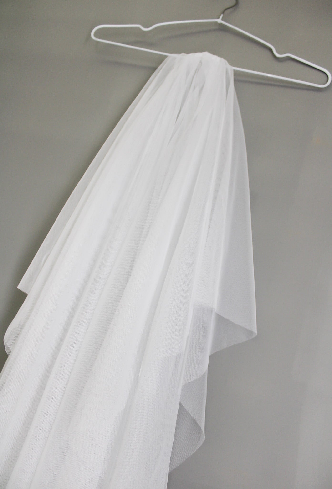 Classic Plain White 3 Tier Veil