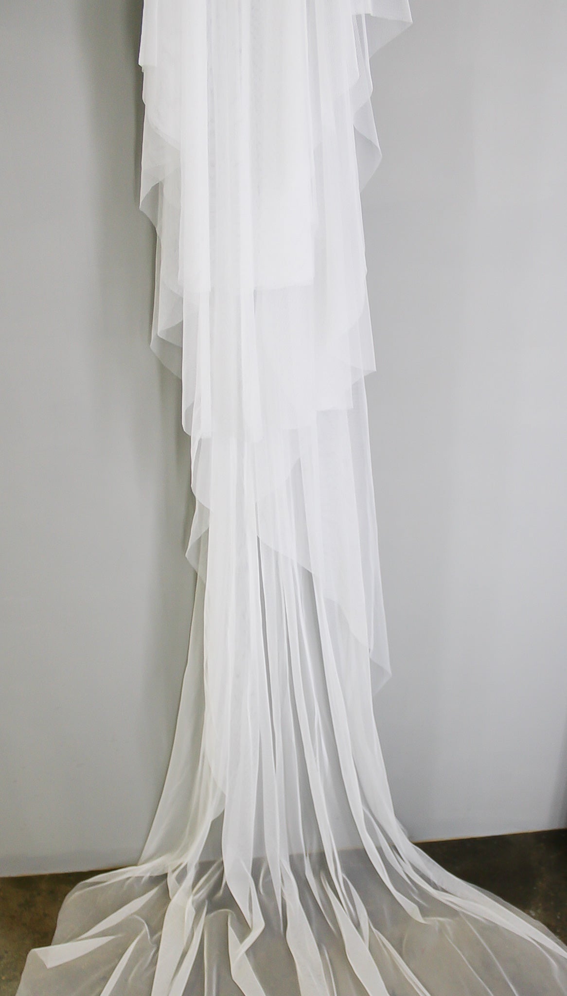 Classic Plain White 3 Tier Veil