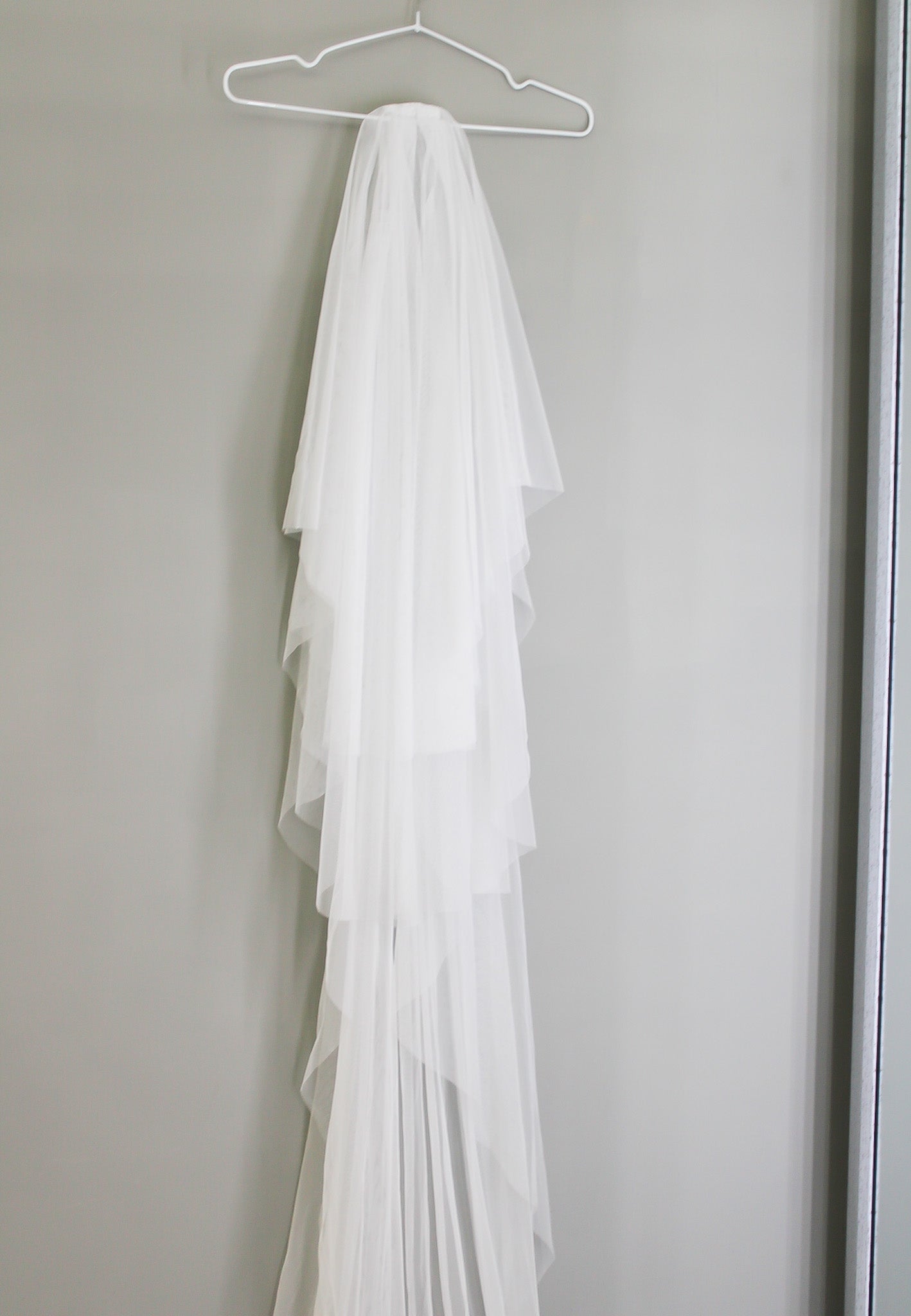 Classic Plain White 3 Tier Veil