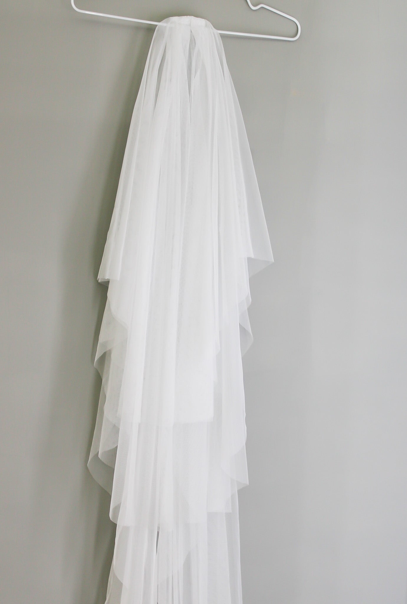 Classic Plain White 3 Tier Veil